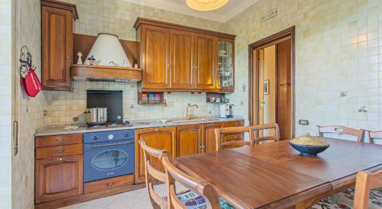 Holiday apartment with 4 rooms for 7 persons — photo 4