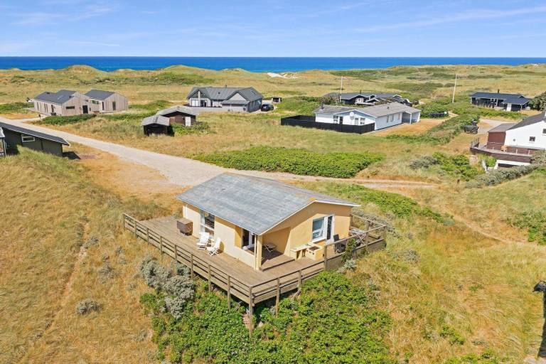 Vacation home with patio & yard | Pets allowed — photo 4