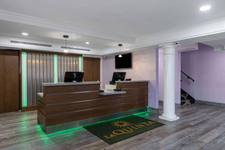 La Quinta Inn by Wyndham Kansas City Lenexa — photo 4