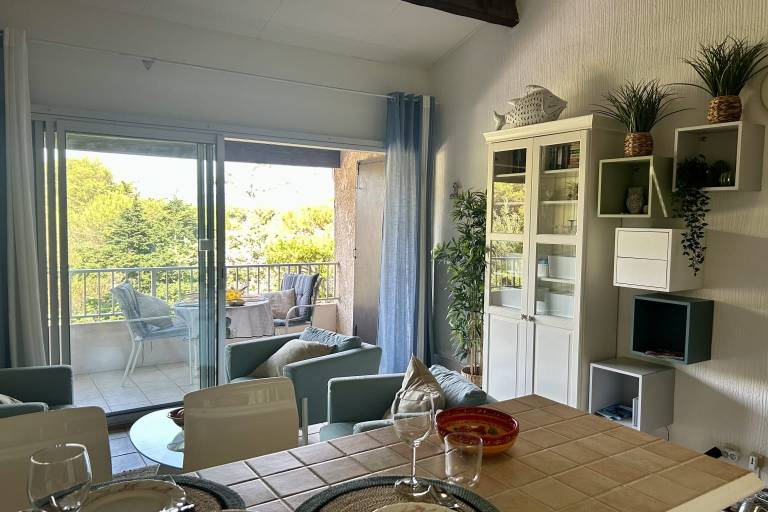 Child-friendly vacation home with terrace | Pets are welcome — photo 4