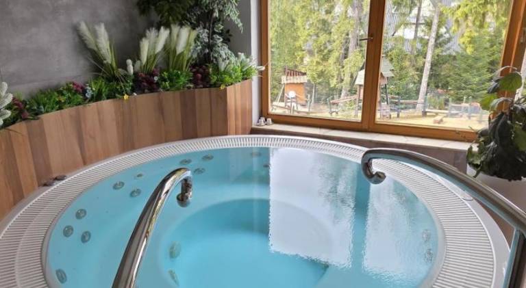 Holiday apartment with pool & hot tub — photo 4