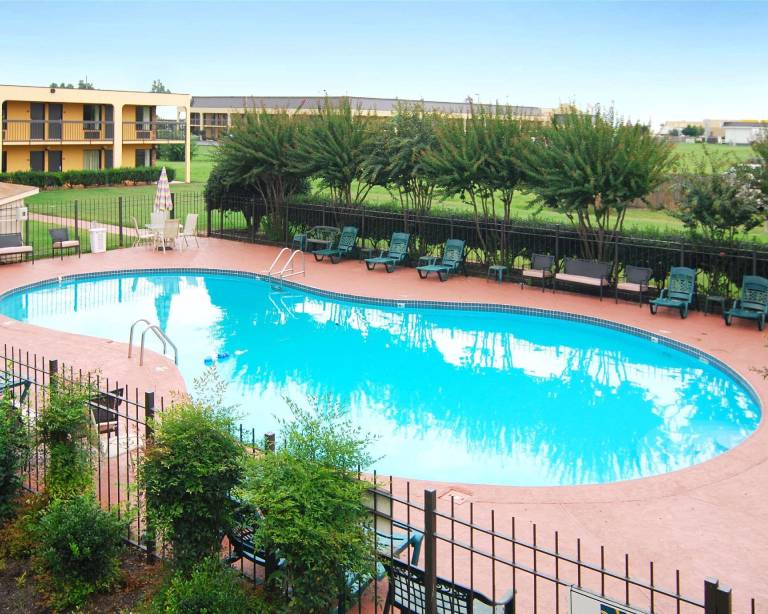 Quality Inn Blytheville — photo 3
