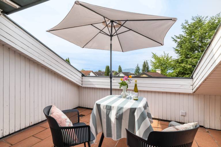 Rental apartment with terrace | Mountain view — photo 2