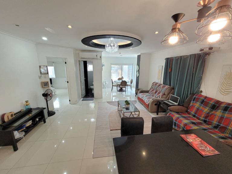 Charming apartment with pool & terrace | Pets are welcome in Angeles City