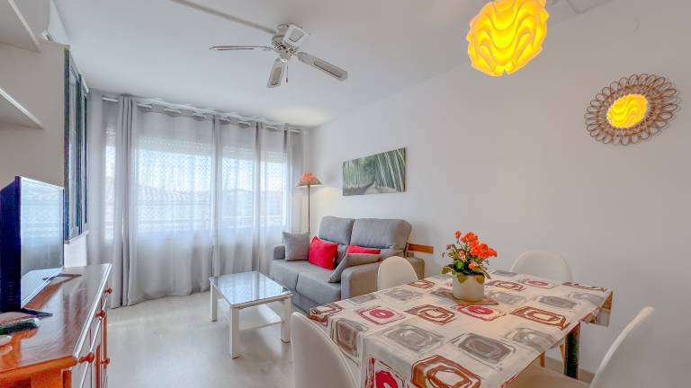 Apartment with yard & pool | Beach nearby | Dogs allowed — photo 3
