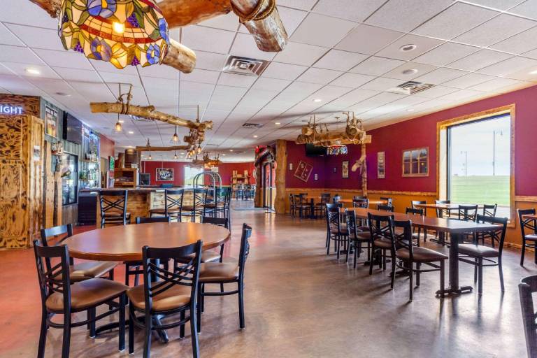 Econo Lodge Inn & Suites Brookings — photo 4