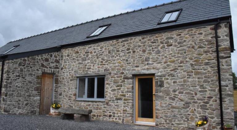 Vacation home with hot tub in Abergavenny