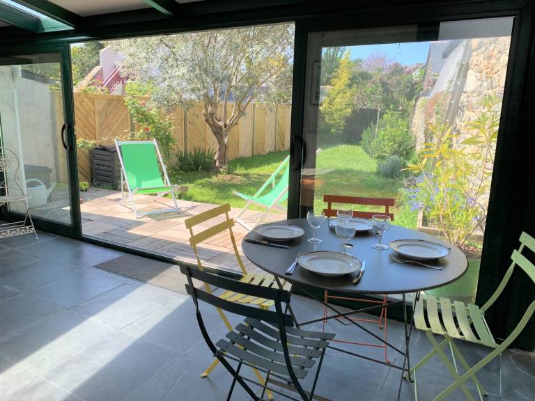 Vacation home with grill & yard | Pets are welcome — photo 2