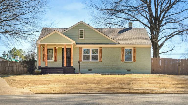 House  Colonial Acres