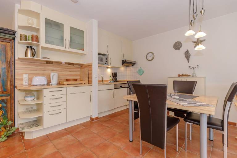 Holiday apartment with terrace — photo 4