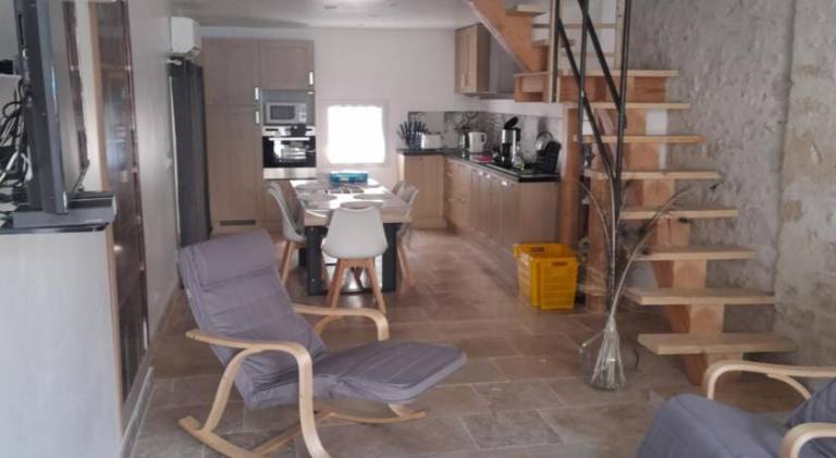 House with 2 rooms for 6 persons — photo 4