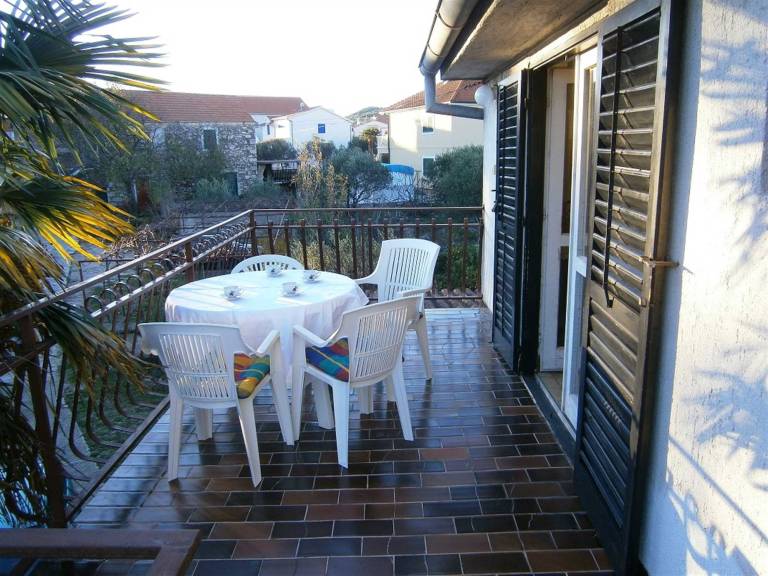 Holiday apartment with barbecue & patio | Dogs allowed — photo 3