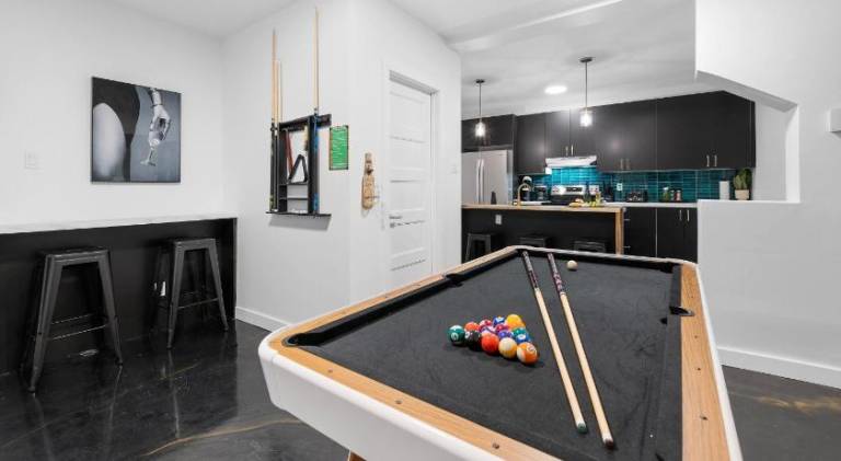 Charming apartment | Next to Parliament Building | Perfect for remote work | Pets allowed in Québec City, QC