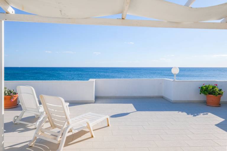 Children-friendly nice rental apartment with grill & patio | Beach view | Beach nearby | Pet-friendly — photo 2