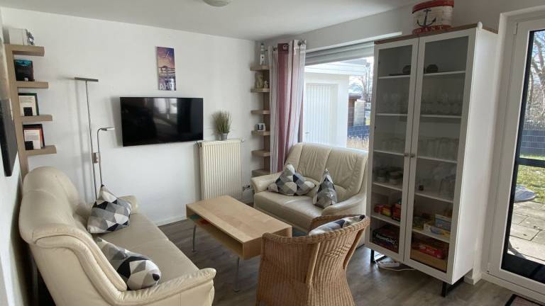 ruhige Lage, Ferienwohnung mit Terrasse und Garten - Ferienhaus Solamar FeWo EG — photo 4