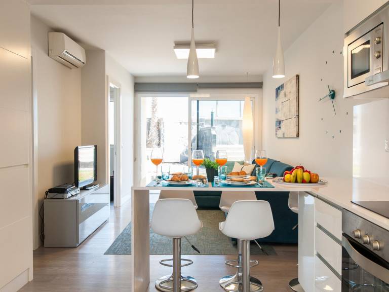 Beautiful holiday apartment with pool & terrace | Next to the beach | Suitable for remote work | Dogs allowed — photo 3