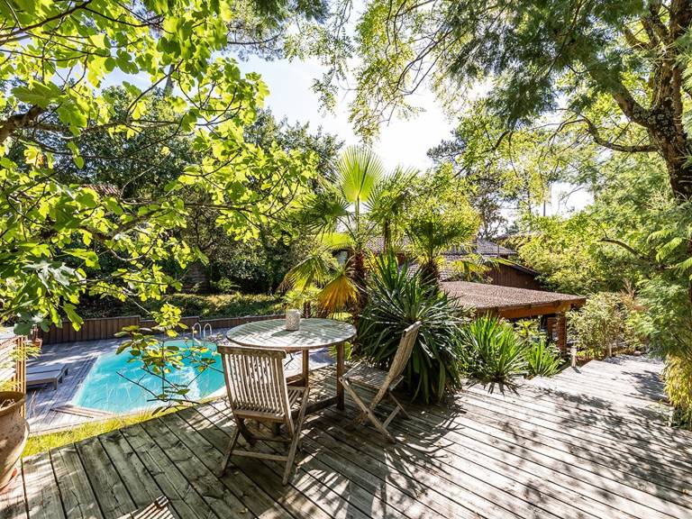 Villa with barbeque & private pool — photo 2