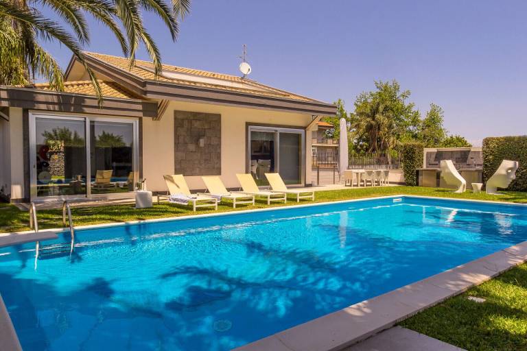 Villa Riposto