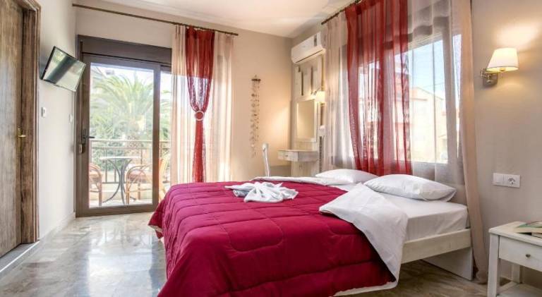 Apartment with yard, hot tub & pool | Beach nearby | Perfect for remote work | Pet-friendly in Thasos