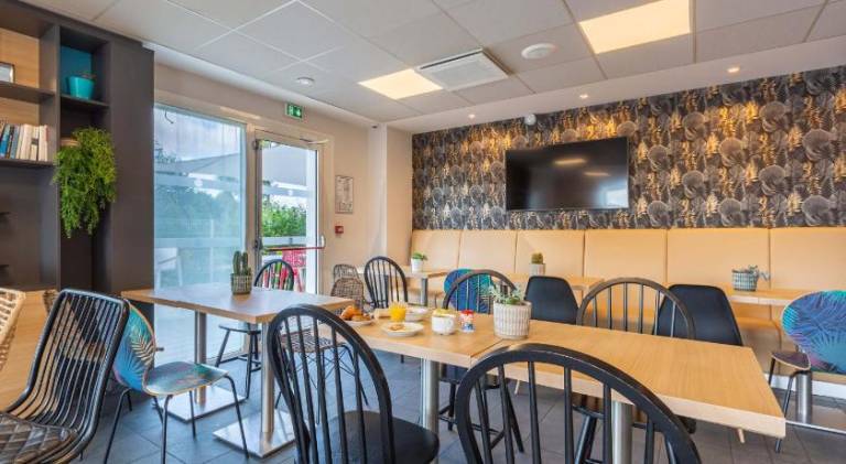 B&B HOTEL CHARTRES Oceane — photo 5