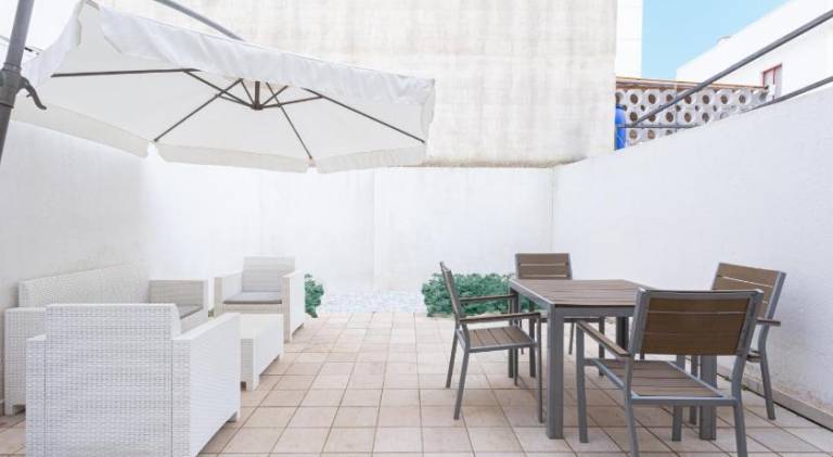 Rental apartment with 2 rooms for 6 persons in Salve