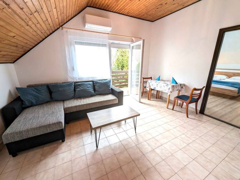Apartman  Kőröshegy