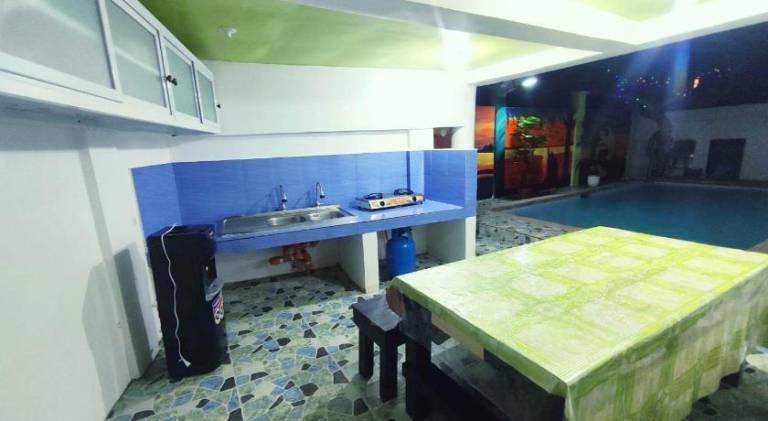 Apartment with pool — photo 4
