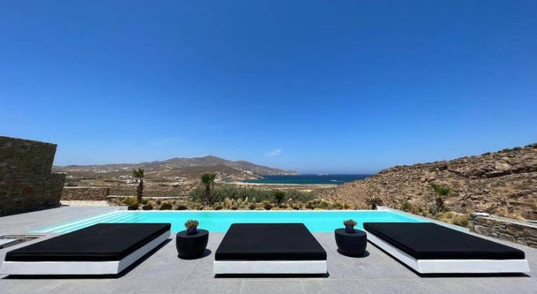 Nice villa with terrace, yard & hot tub | Close to the beach | Pets allowed in Mykonos