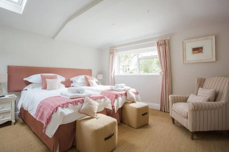 Bed & Breakfast Bath