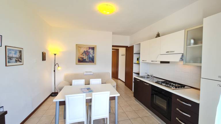Holiday apartment with pool, garden & terrace — photo 3