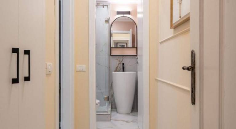 Romanian Athenaeum Flat - Refined 3BR Steps from Calea Victoriei — photo 4