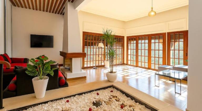 Spacious villa in Founty, beach side 40m front Sofitel in Agadir