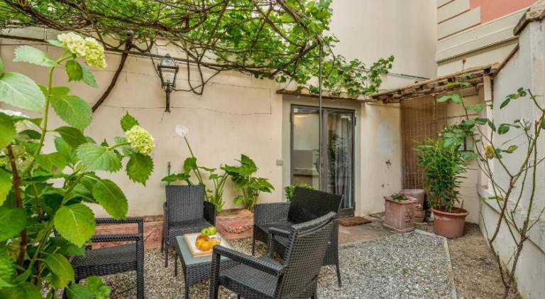 Rental apartment with yard | Near Ponte Vecchio | Pets are welcome — photo 5