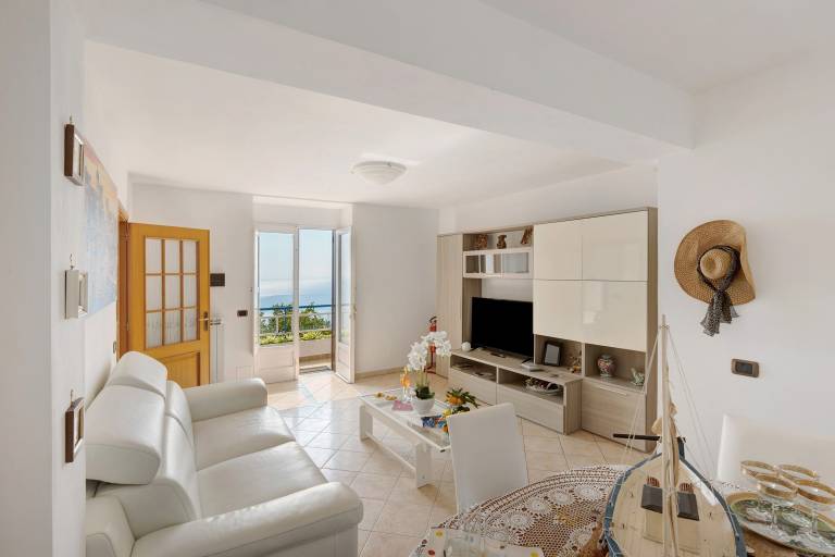 Casa Pino with Sea View, Balcony, and Wi-Fi — photo 5