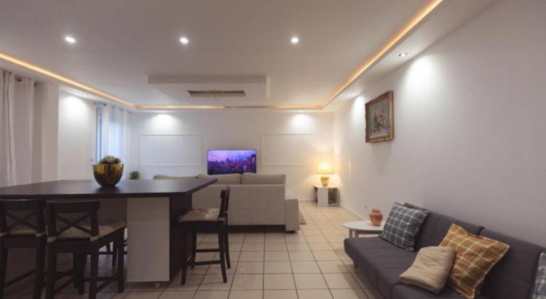 Villa with patio & barbeque — photo 2