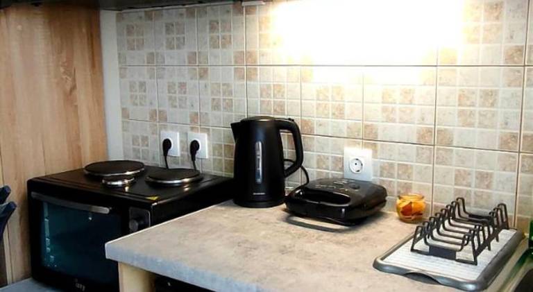 Apartment with patio & yard | Pet-friendly — photo 3