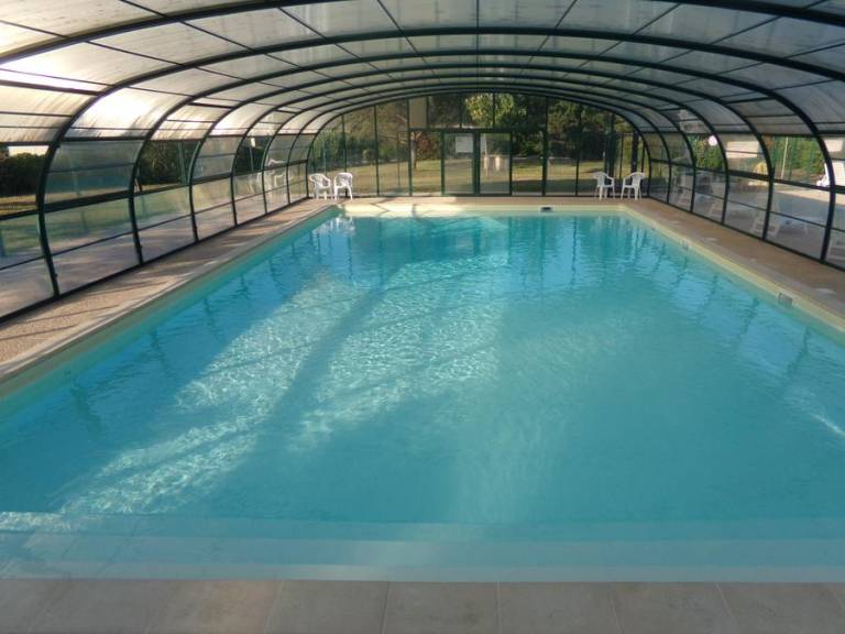 Chalet with patio & heated pool — photo 2