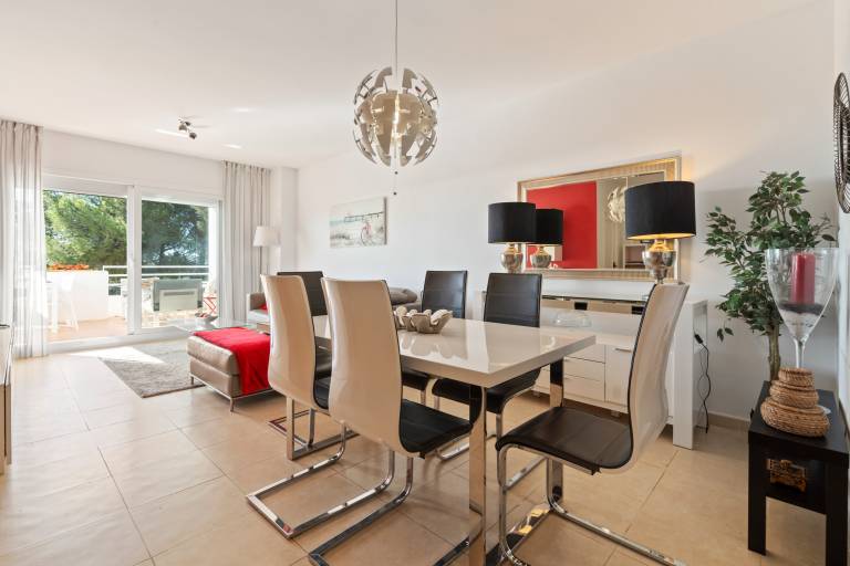 Apartment 'Sea View Close To The Beach' with Private Pool, Wi-Fi and Air Conditioning — photo 4