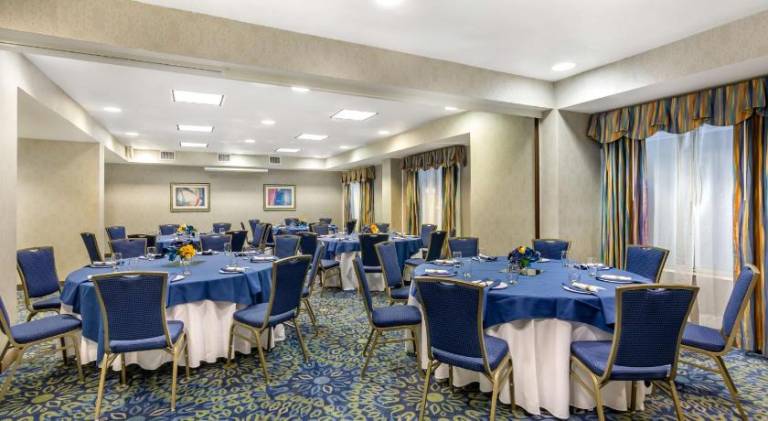 Best Western Plus Waynesboro Inn & Suites Conference Center — photo 4