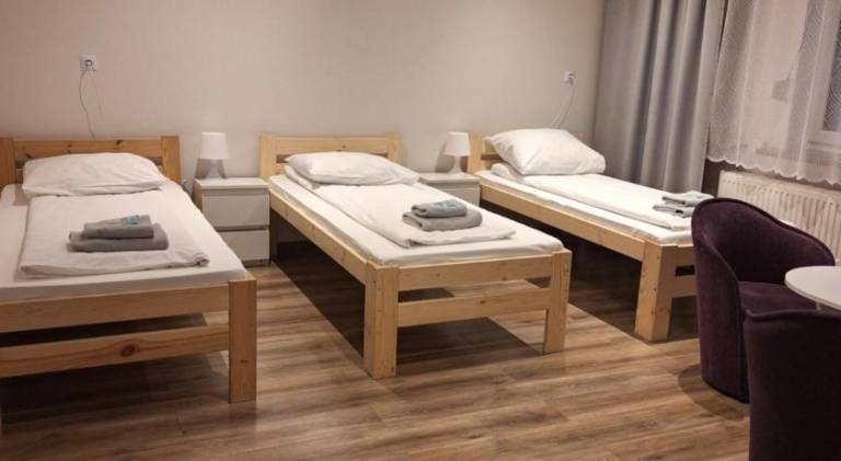 ETNA - Hostel -Noclegi Rzeszow 24 Pokoje -PARKING- — photo 5