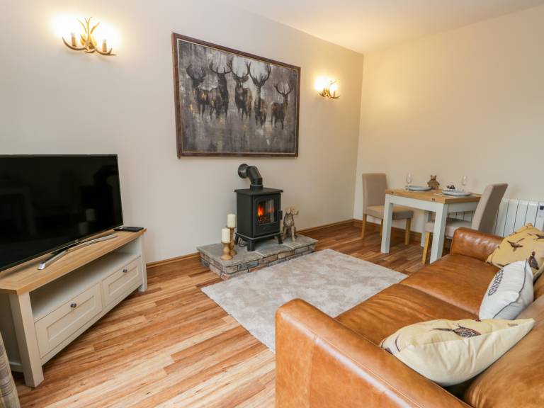 Cottage with hot tub & garden | Beach view — photo 4