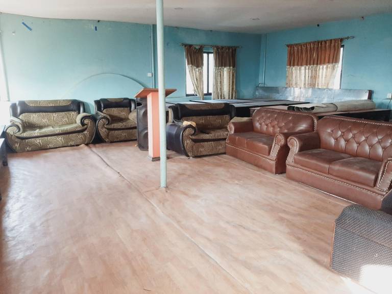 Lake and yeti hotel — photo 5