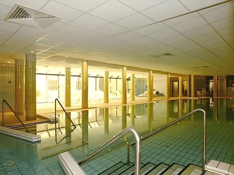 Logis Grand Hotel Des Bains — photo 4