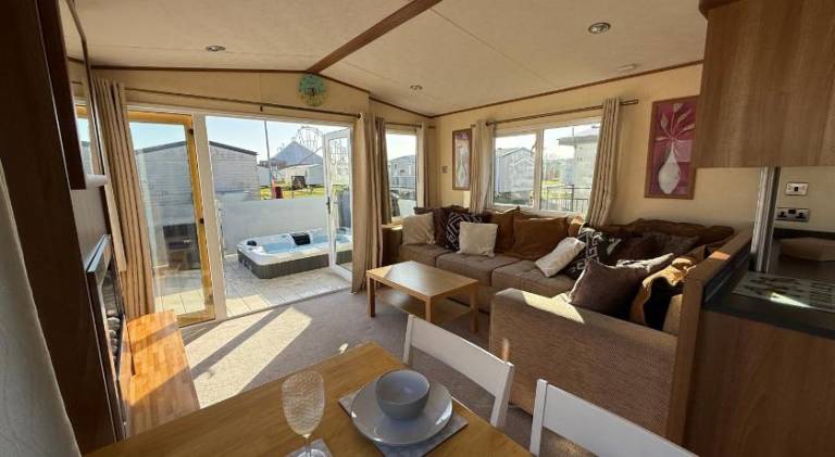 Vacation home with hot tub | Dogs allowed — photo 2