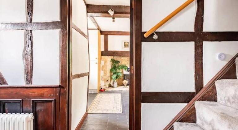 Stylish Tudor Cottage & Hot Tub — photo 4