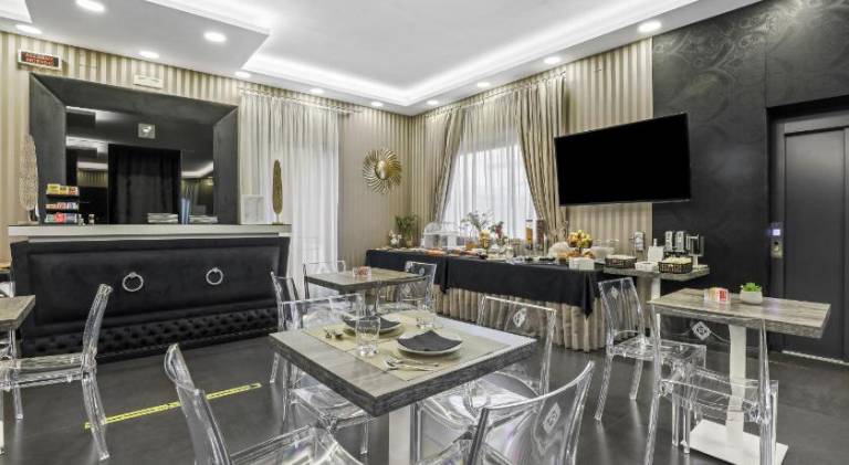 Reggia Suite Spa Hotel — photo 2