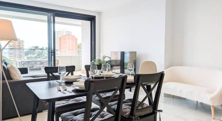 Holiday apartment with jacuzzi, terrace & yard — photo 4