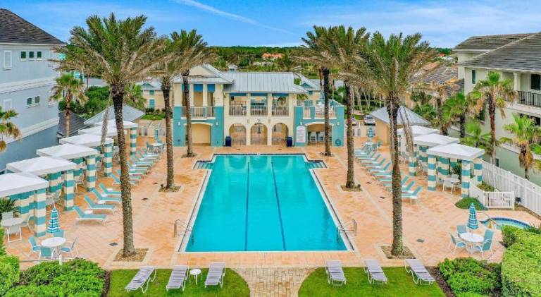 Big vacation home with hot tub | Beach nearby | Dogs allowed — photo 2