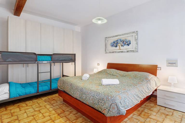 Fully equipped vacation home with fast internet, patio & BBQ | City view | Pets are welcome in Brunate