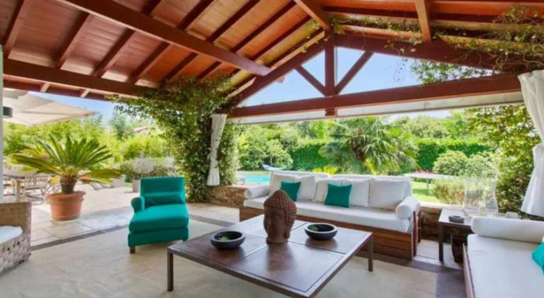 House with heated pool, terrace & barbeque | Good for workation — photo 3